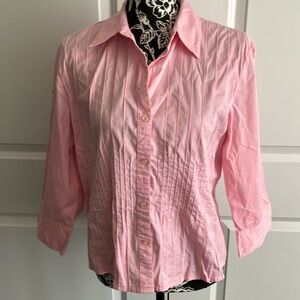 XL PINK COTTON BLEND BUTTON DOWN STRETCHY SHIRT IN LIKE NEW CONDITION.